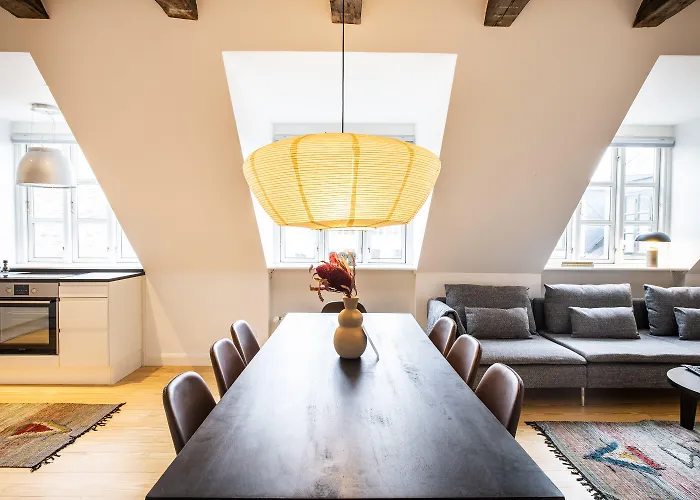 Town Hall By Daniel&jacob's